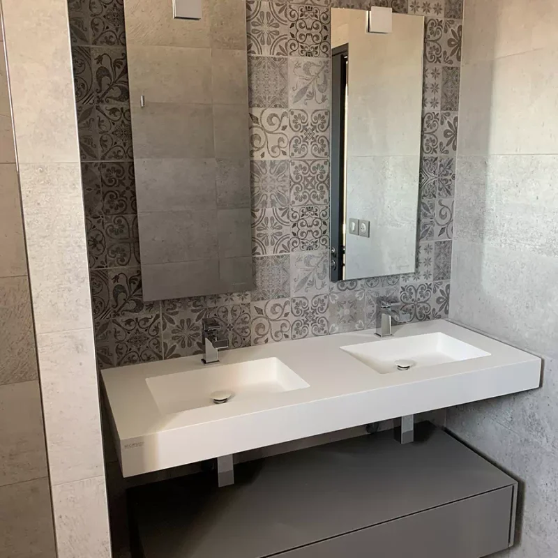 Travaux de salle de bains par ATB 85, plombier aux Sables-d’Olonne